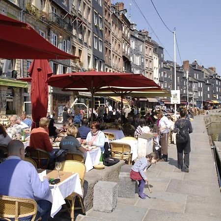 Le Key West Apartment Honfleur Bagian luar foto