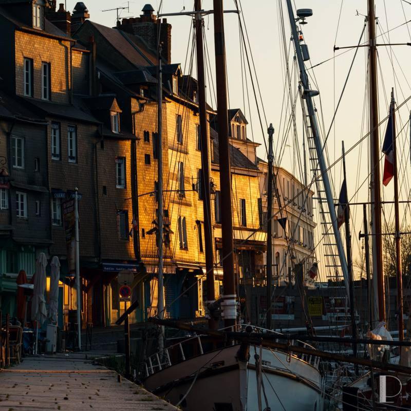 Le Key West Apartment Honfleur Bagian luar foto